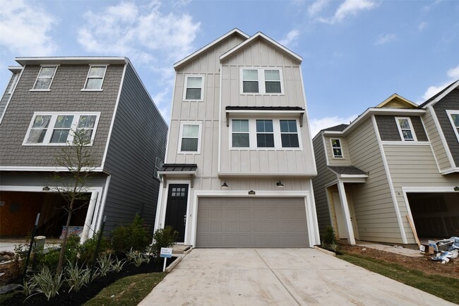 Building Photo - 2209 Via Laura Ln