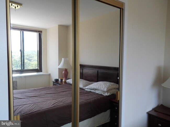 Photo - 1011 Arlington Blvd Unit 1032