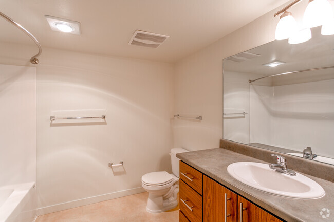 2BR, 2BA - 905 SF - Polaris at North City Apartments