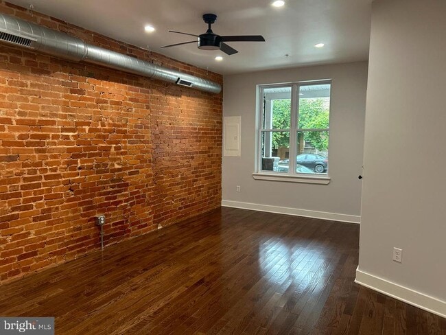 Photo - 4923 Florence Ave