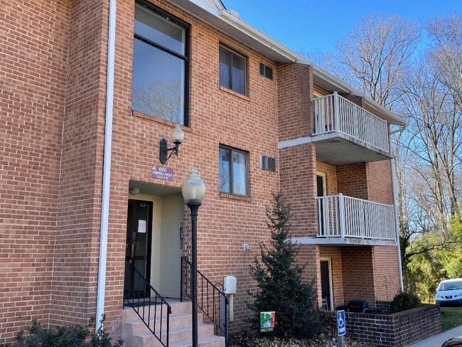 Front View - 600 Campbell Cir Condo Unit #5