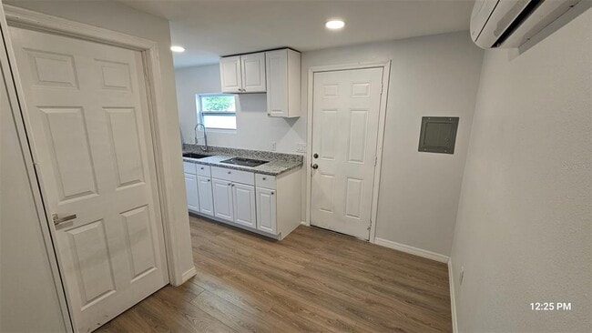 Photo - 3142 Diana Dr Unit C