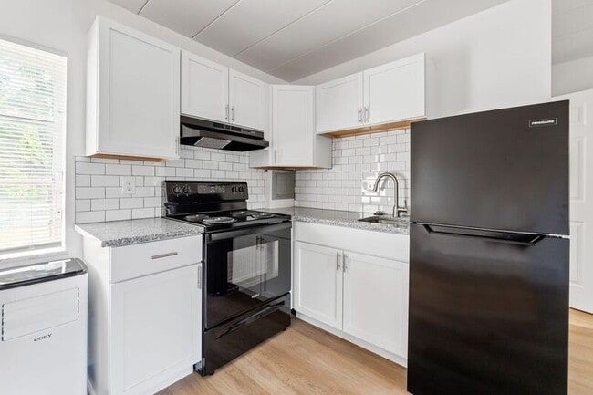 Building Photo - 7382 E Main St