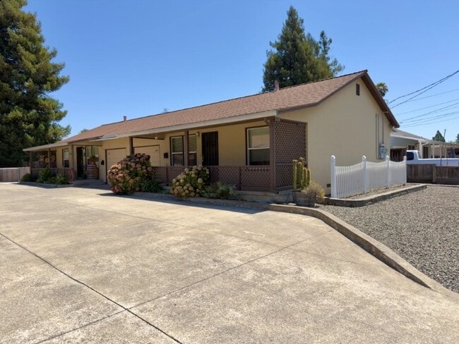 Photo - 2670-2672 Adrian Street Unidad 2670 Adrian Street