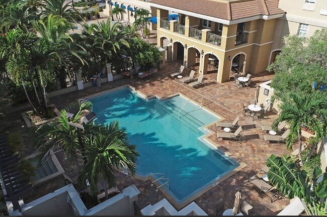 Photo - 1064 N Tamiami Trl Unit 320