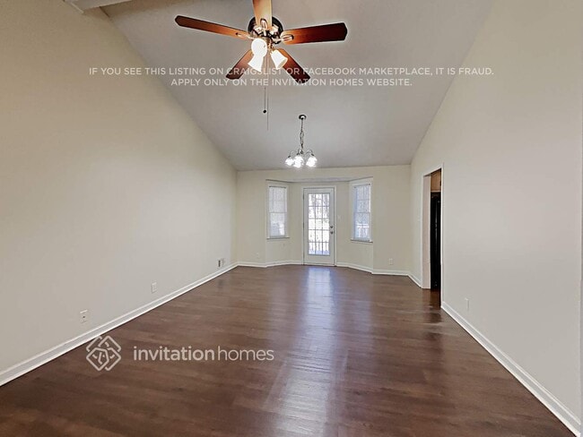 Photo - 1387 Williamsburg Ln