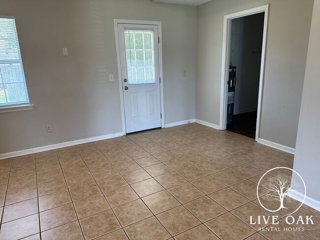 Photo - 1456 Coalition Cir