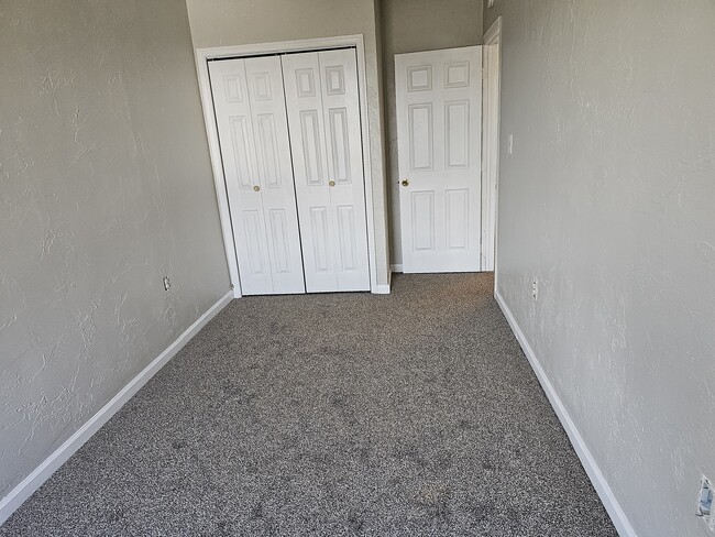 dormitorio 2 - 208 N 4th St