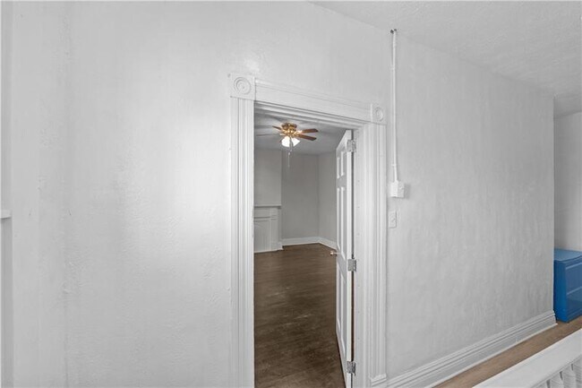 Photo - 3053 Brereton St