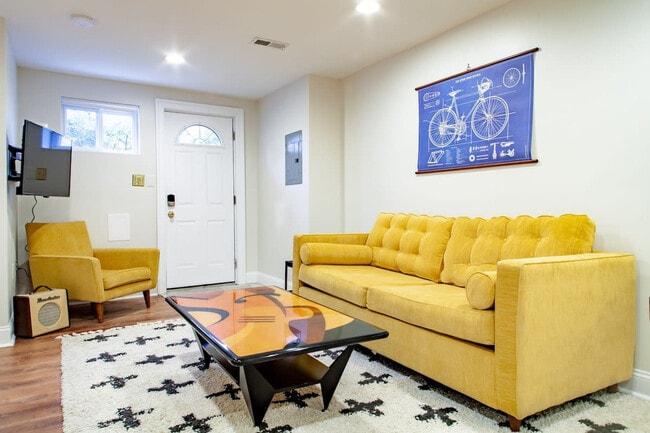 Building Photo - 1221 Fairmont St NW Rental