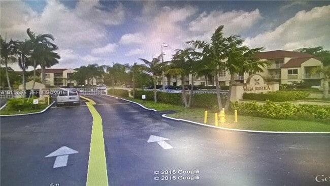 Photo - 18810 NW 57th Ave Unidad 306