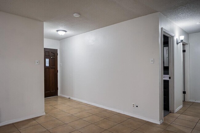 Photo - 117 Philemon Dr