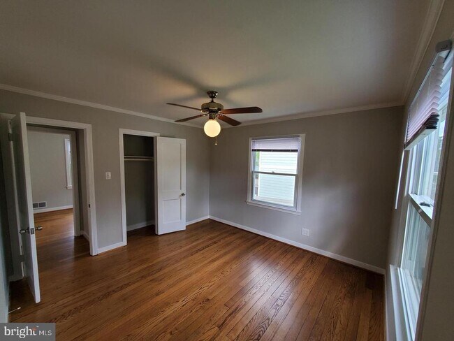 Photo - 4306 Knowles Ave