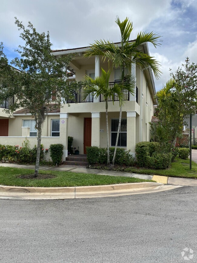 Building Photo - 4536 Monarch Way Rental