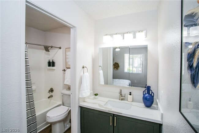 Building Photo - 6750 Del Rey Ave Unit 108