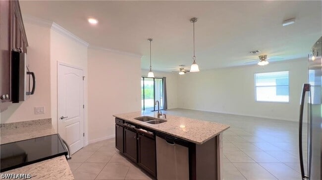 Building Photo - 14060 Vindel Cir