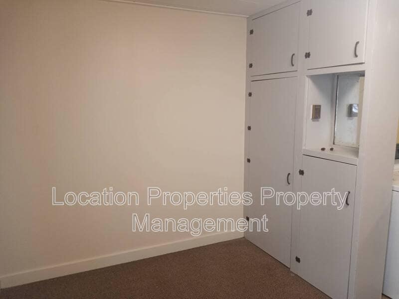 Photo - 121 W 14th St