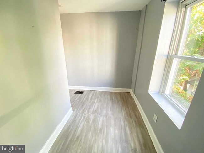 Photo - 3050 Hartville St