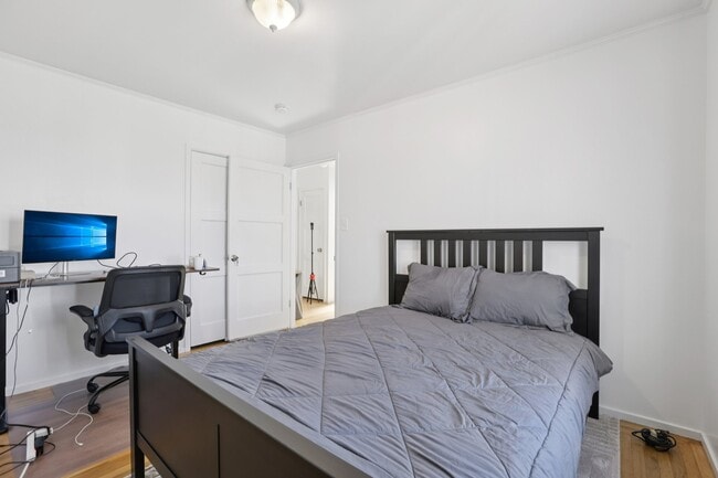 Photo - 143 Byxbee St