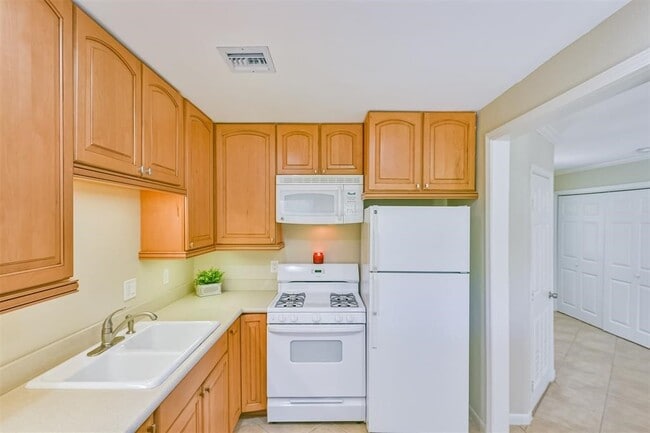 Photo - 108 Dolphin Ave
