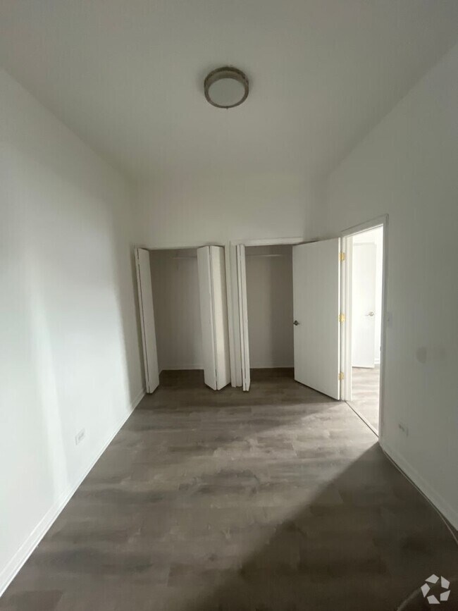 Building Photo - 3017 S Lock St Unit 2 Rental