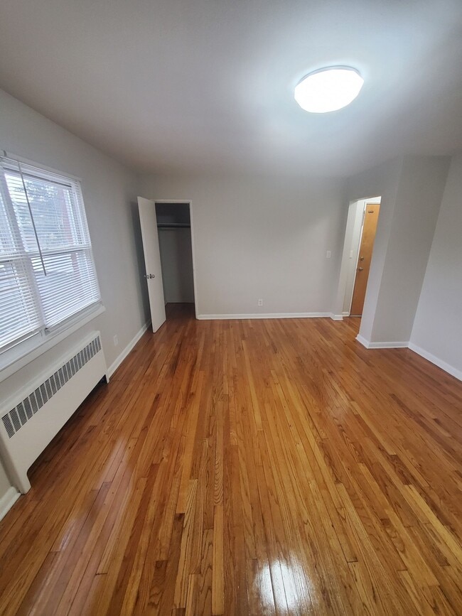 Photo - 48 E Main St