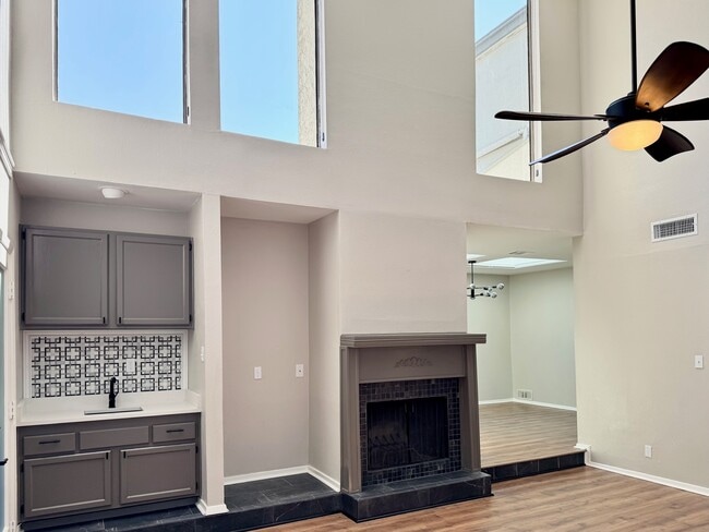 Building Photo - 30 Casa Verde St Unit #30 Rental