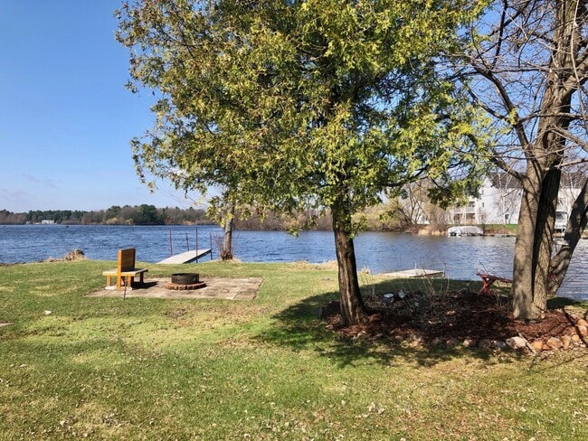 Lawn goes to lake Wausau - 1152 Grand Ave Unit 1152
