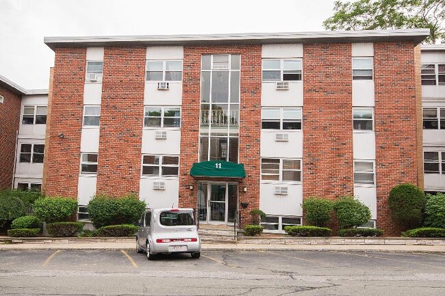 Photo - 11 Commonwealth Ct Unit 1