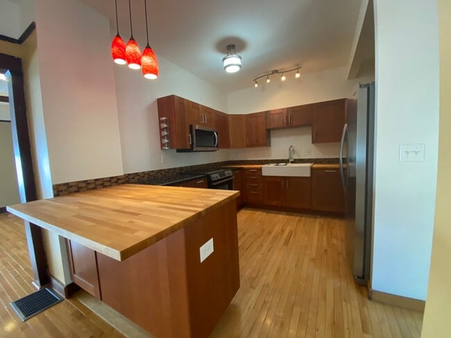 Photo - 3 Bedroom Home for Rent - HR Heights