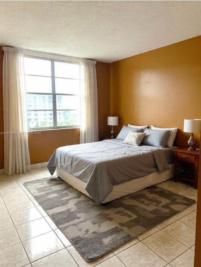 Photo - 2025 NE 164th St Unidad 508