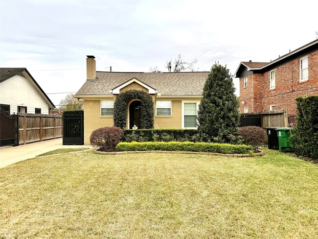 Building Photo - 8234 Bonner Dr