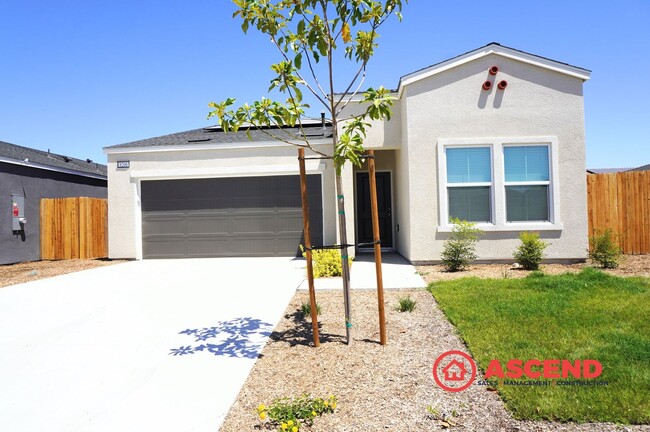 Building Photo - Spacious 4 Bed/2 Bath Brand New Build! in Bakersfield's Desirable 93311 Area — Solar, Garage & Fu...