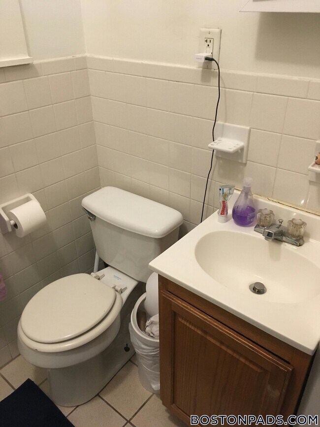 Photo - 163 Summer St Unit 3