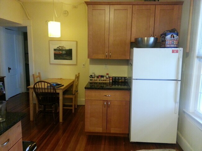 Photo - 163 Nicoll St Unit 2L