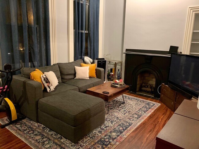 Living room - 1509 Buena Vista St Unidad 2