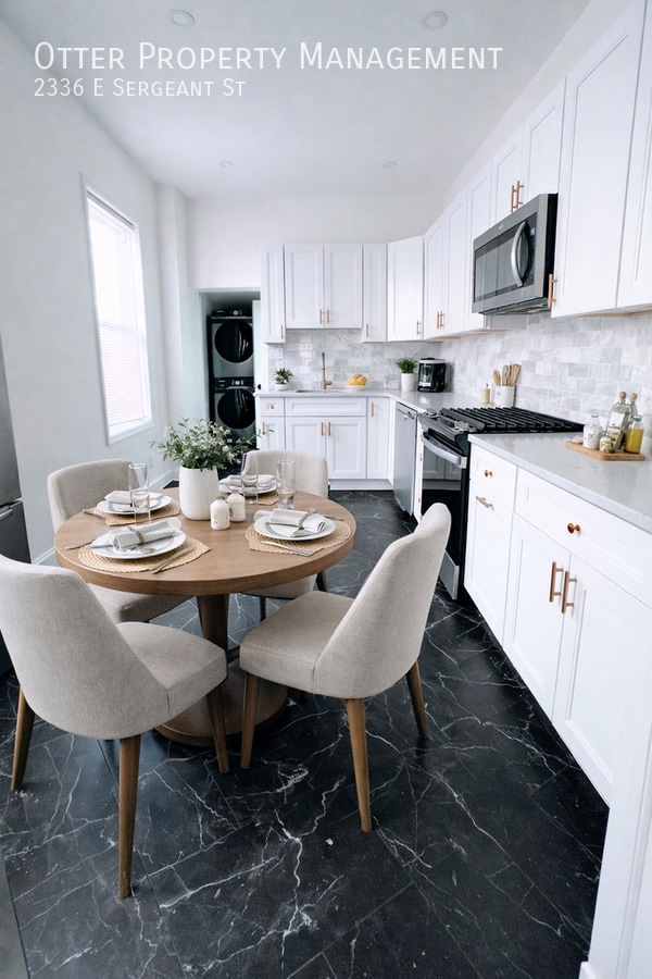 Photo - 2336 E Sergeant St