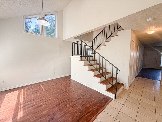 Photo - 612-614 Towne House Ln Unit 614 Towne House Ln