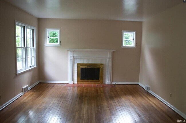 Photo - 1210 E University St