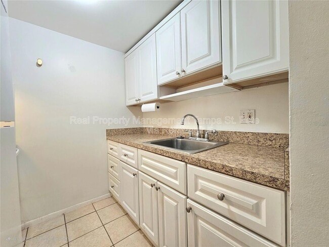 Photo - 613 Lyndhurst St