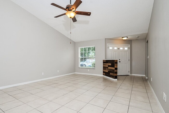 Photo - 1903 Dartford Ct