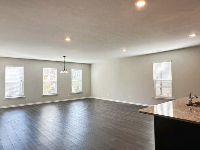 Photo - 4372 Grosbeak Dr