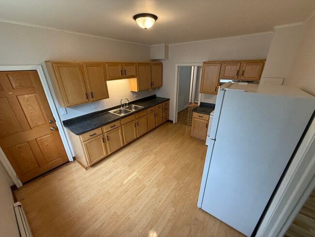 Building Photo - 119 5th St S Unit 1