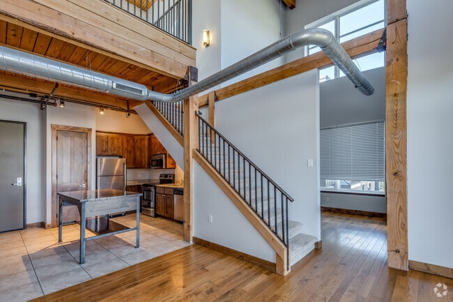 2 BR, 2 BA - 1,256SF