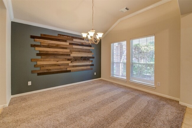 11 Ebony Oaks Pl