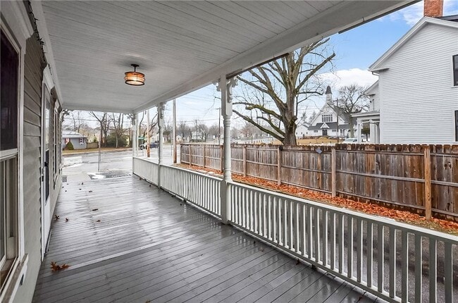 Photo - 292 Pleasant St