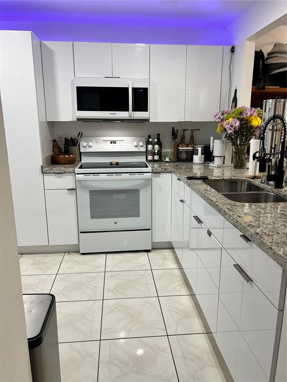 Building Photo - 100 NW 76th Ave Unit 302-2 Rental