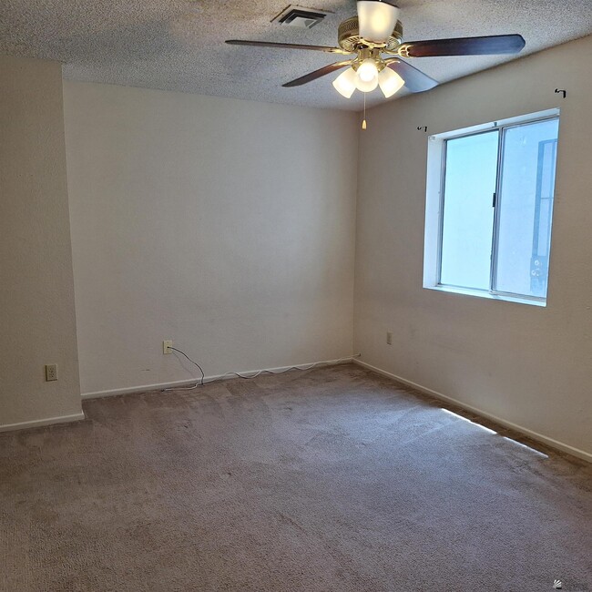 Photo - 1430 W Hillside Pl