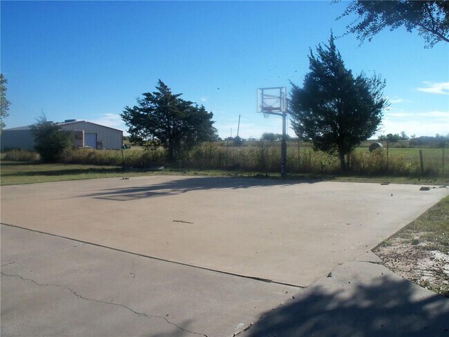 Photo - 9506 Schmidt Ln