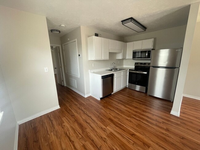 Photo - 581 Dexter Dr Unit C
